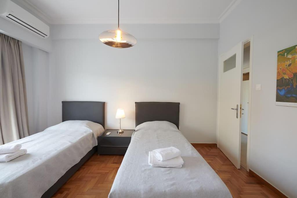 Apartment In The Heart Of The City Афины Экстерьер фото