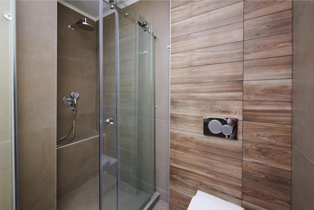 Apartment In The Heart Of The City Афины Экстерьер фото