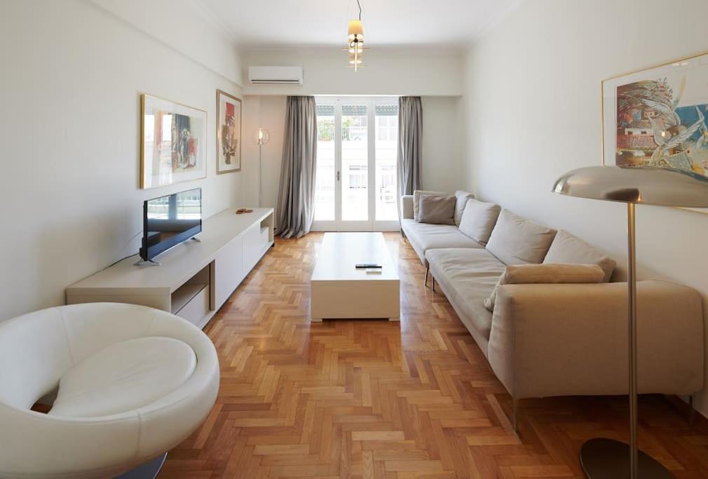 Apartment In The Heart Of The City Афины Экстерьер фото